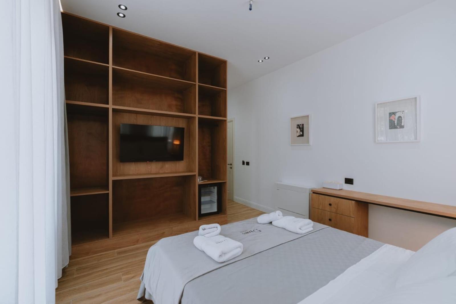 Dyrmo Hotel بيرات المظهر الخارجي الصورة
